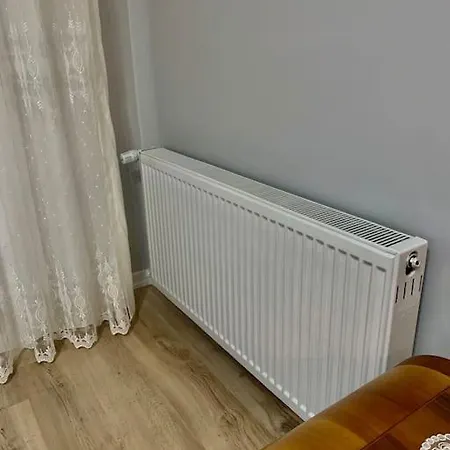 شقة جميله ضمن مجمع كامل الخدمات דירה